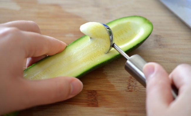 Remove Cucumber Seeds