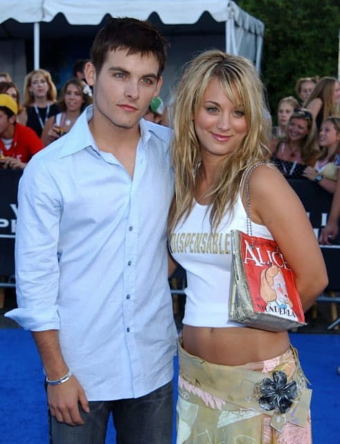 Kaley Cuoco - Kevin Zegers : Dated (2003)