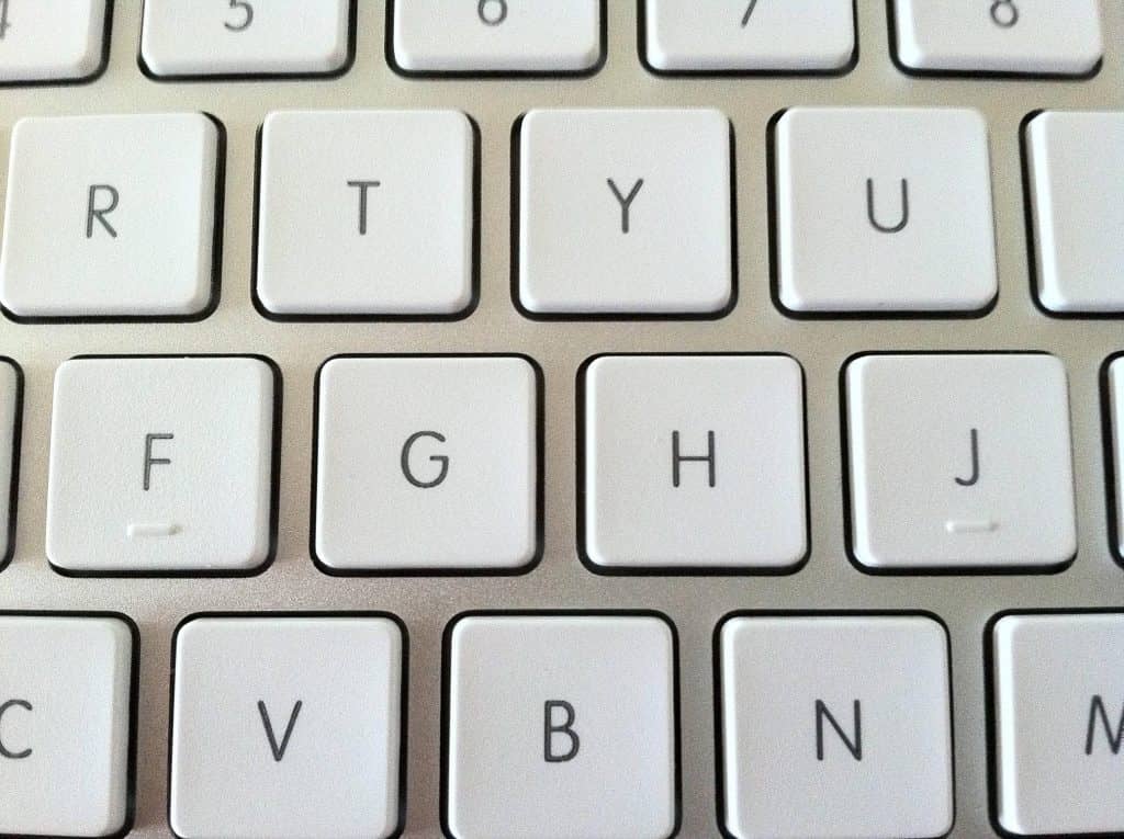مطبات لوحة المفاتيح المزدوجة